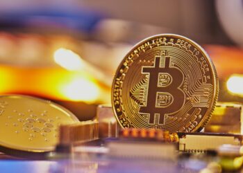 This Analyst Correctly Predicted The Bitcoin Price Crash To $99,000, Here’s What’s Supposed To Happen Next