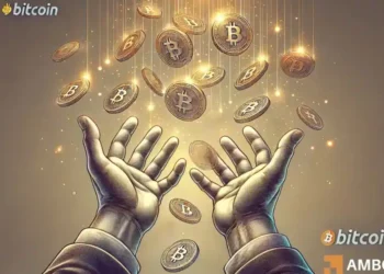 Bitcoin holders cut their BTC holdings by 11% – Should you be worried?