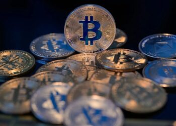 Bitcoin 4th Wave Ends With Price Crash To $91,000, 5th Wave Shows $210,000 Is Coming