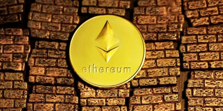 Ethereum Eyes $4,000 Breakout With Bullish Inverse Head-And-Shoulders Setup – Details