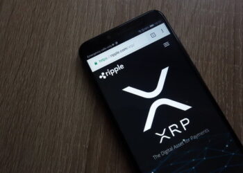 XRP Flashes Descending Trendline, Why A Surge To $4 Is Still In The Cards