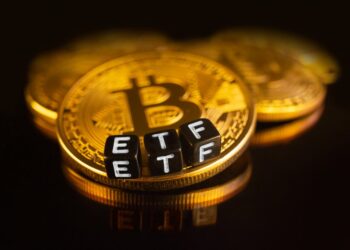 US Bitcoin ETFs End Outflow Streak With $744 Million Weekly Influx — Details