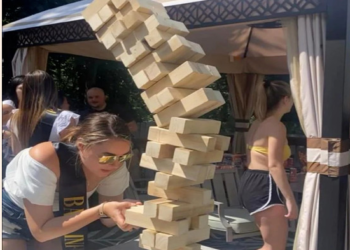 SEC commissioner Crenshaw rips the agency’s ‘regulatory Jenga’