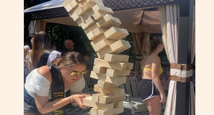 SEC commissioner Crenshaw rips the agency’s ‘regulatory Jenga’