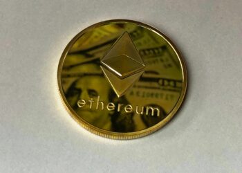Analyst Tips Ethereum To Rival Bitcoin In The Long Run