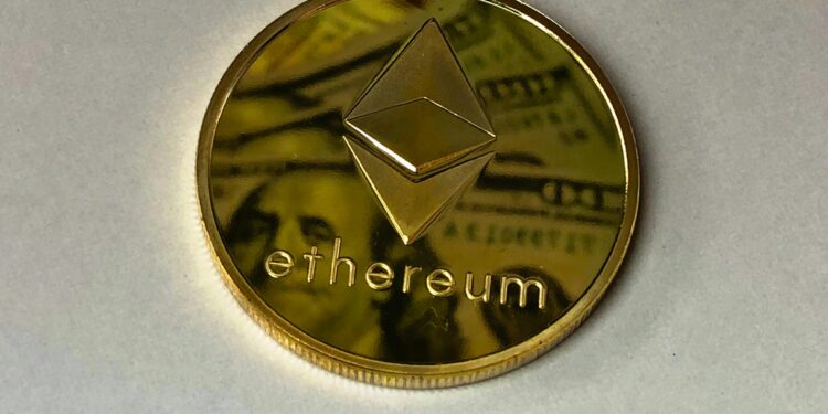 Analyst Tips Ethereum To Rival Bitcoin In The Long Run