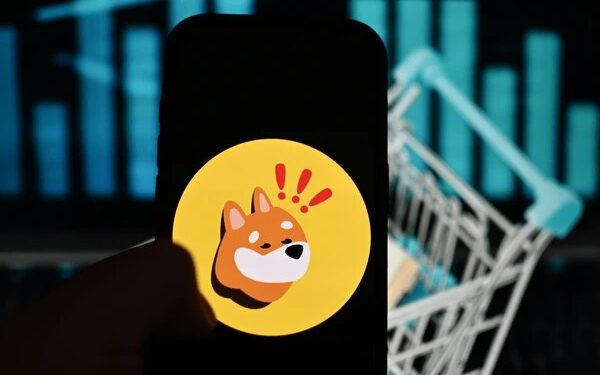 Solana’s BONK Targets 77% Corrective Move After Retrace To 200 EMA