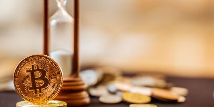 Analyst Sounds Alarm For 50% Crash If Bitcoin Doesn’t Make A New ATH Soon