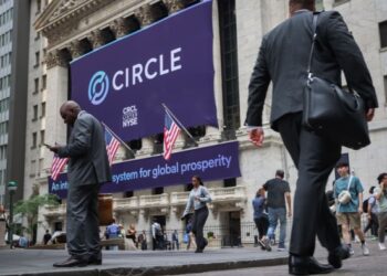 Crypto companies race to secure banking foothold in US