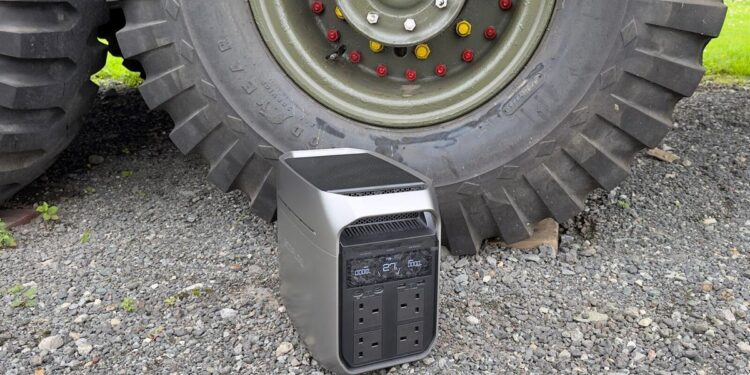 I found a compact power station with solar charging, and it’s a new off-grid essential