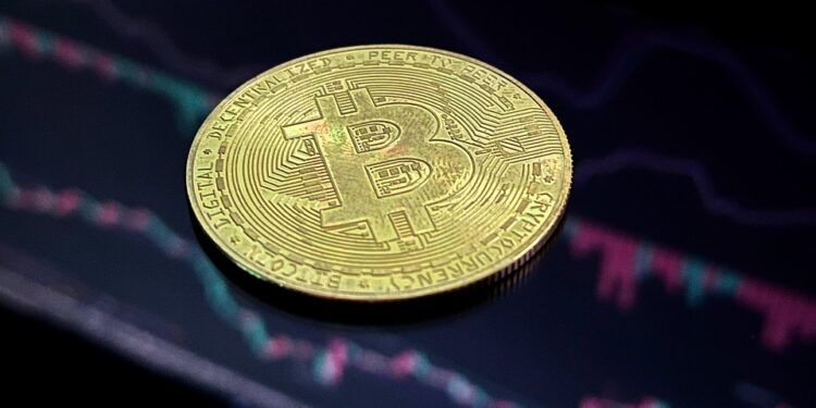 Market Expert Debunks Possible Bitcoin Top In November Using 9-12 Months Retail Cycle