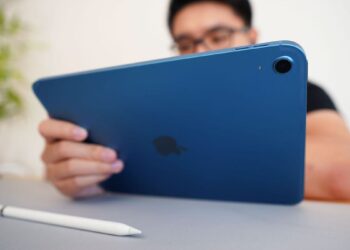 How you’re charging your tablet is quietly killing it – 3 mistakes to avoid (and the right way)