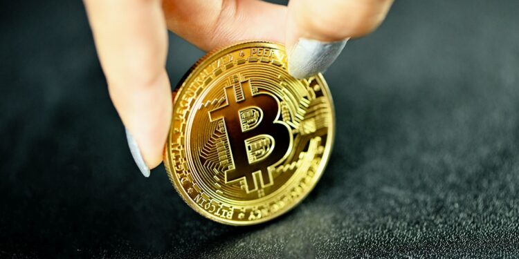 Trump’s Pro-Crypto PAC Gets $21 Million Bitcoin Donation From Billionaire Founders