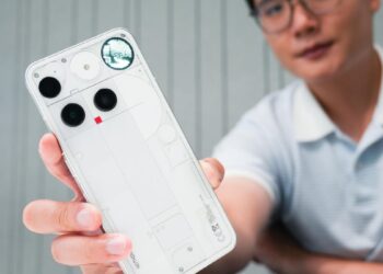 Changing these 12 settings on my Android phone extended its battery life by hours