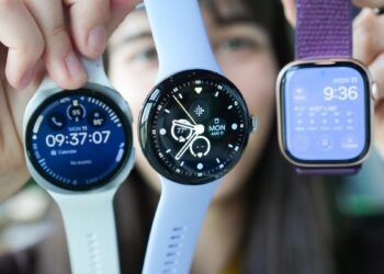 I compared the best smartwatches from Google and Apple – and there’s a clear winner