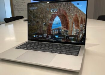 I tested HP’s first-gen EliteBook X, and it’s a powerhouse at the office (and $500 off)