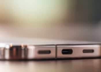 Google commits to eSIM only in the Pixel 10. Why it matters (and one caveat)