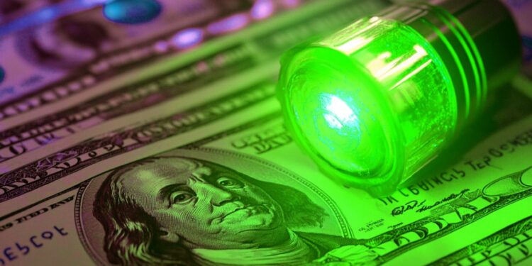 Fed Rate Cut Now Would Be ‘Playing With Fire’ Amid Risk of Credibility Loss, Says Former Treasury Secretary Larry Summers