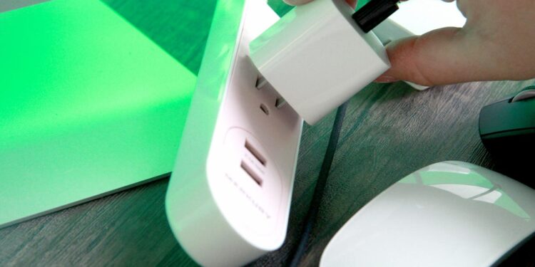 Unplugging these 7 common household devices helped reduce my electricity bills