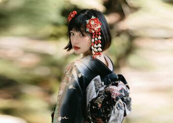 Historic Kimono Brand Changes Name To ‘Bitcoin Japan’ In Rebranding Move