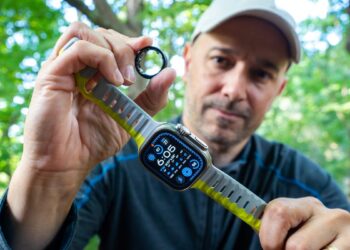 I’ve tried 3 different smart rings but I keep going back to Apple Watch – here’s why