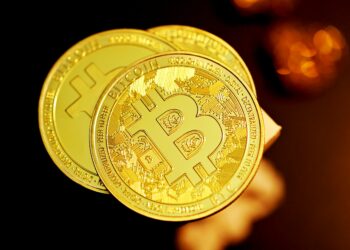 Bitcoin’s Moment? Analyst Urges Traders To Swap Gold For Crypto