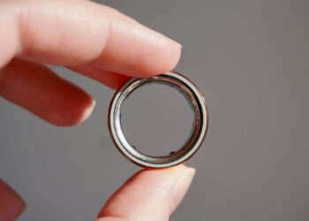I convinced my mom to buy an Oura Ring – my biggest regret is not buying at this price