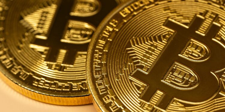 Top Bitcoin Bull Identifies Key Force Driving BTC’s Sharp Decline