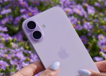 Get 4 free iPhone 17 or Galaxy S25 phones from T-Mobile right now – here’s how