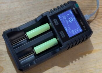 This battery analyzer I discovered is a power users’ dream – how it stands out