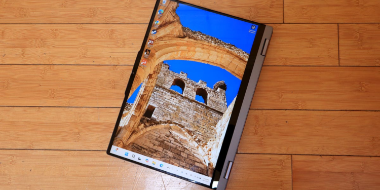 Need a versatile laptop? This IdeaPad I recommend is $450 off – here’s why it’s notable