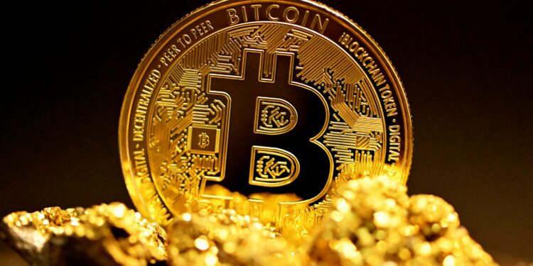 Bitcoin Set For Long Squeeze As Retailers Panic Sell — What To Expect